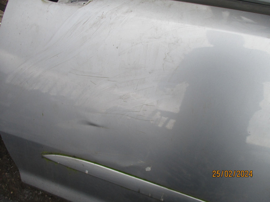 VAUXHALL CORSA D 2008 3 DOOR NS PASSENGER FRONT DOOR SILVER Z163