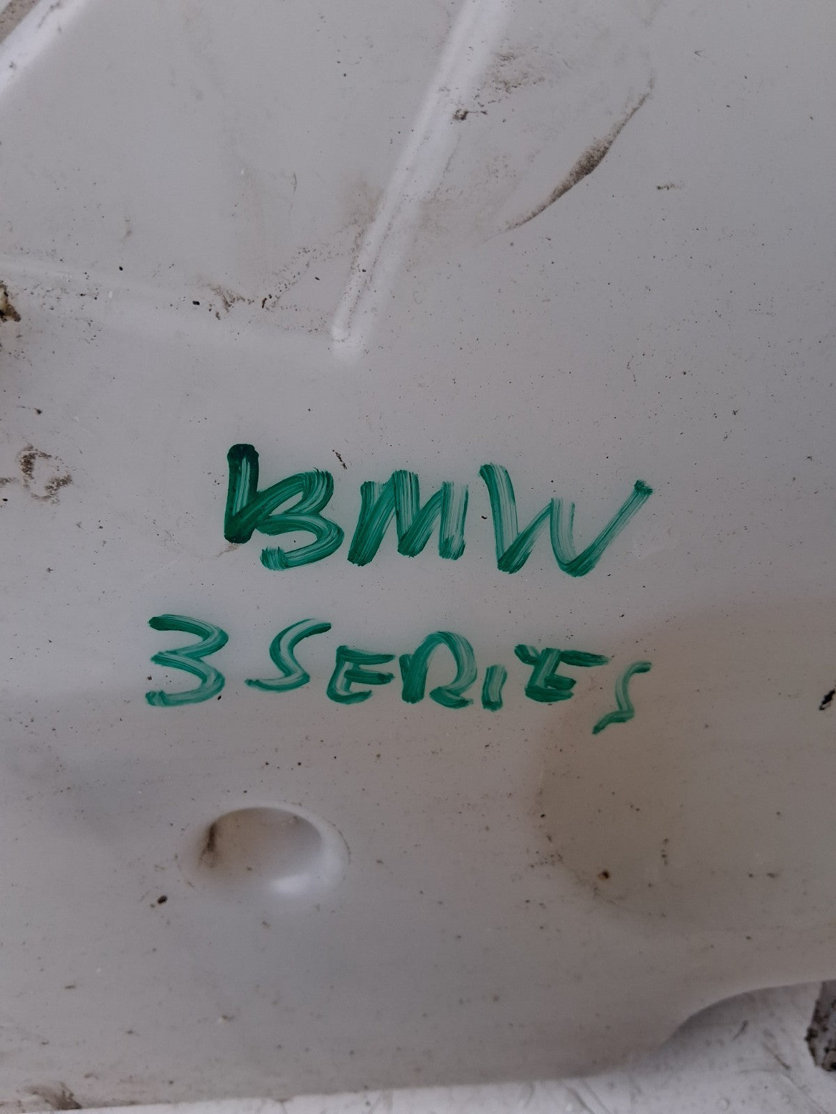 2017 BMW 3 SERIES 1l WINDSSCREEN WASHER BOTTLE 235576