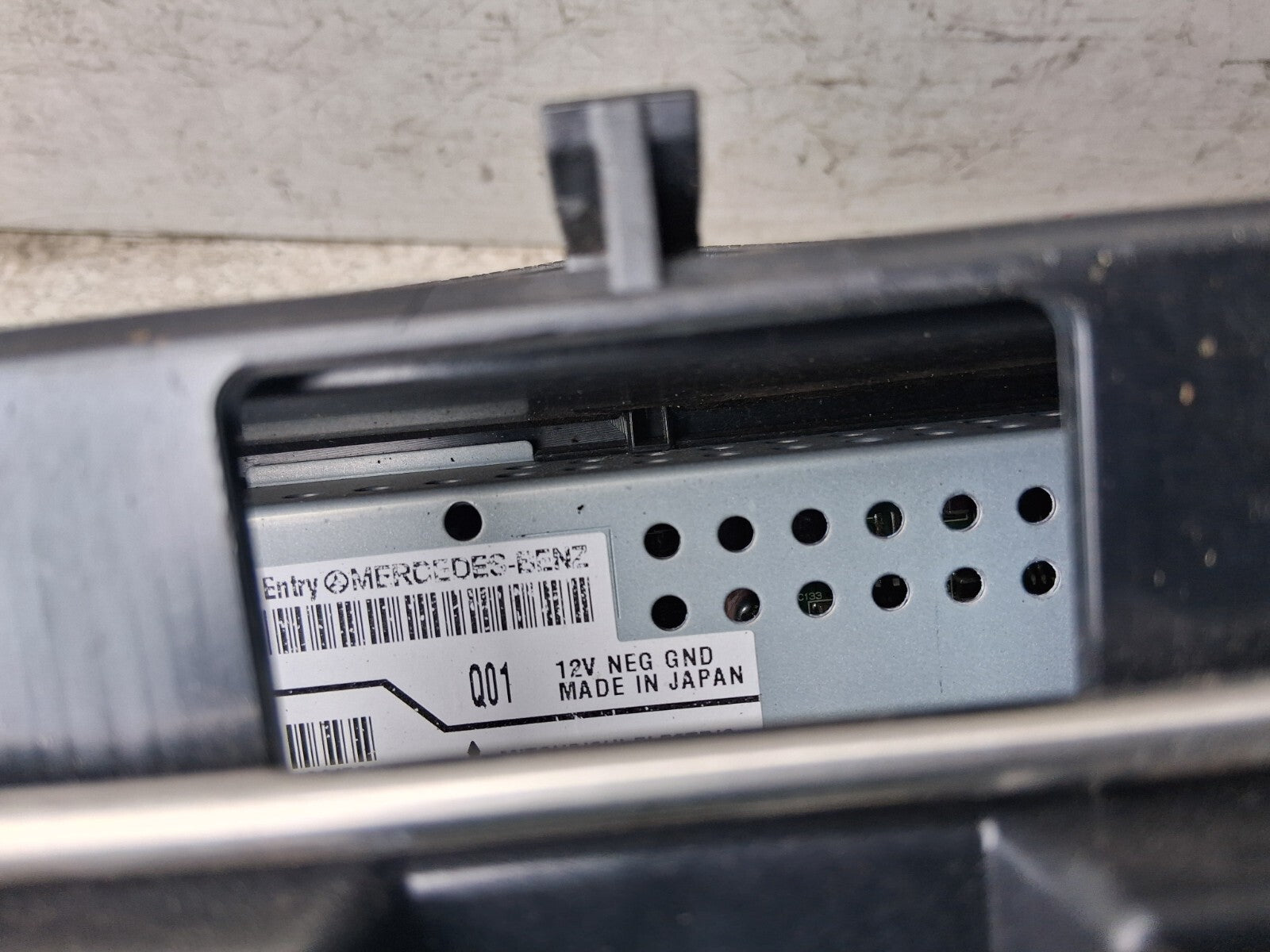 2008 MERCEDES C CLASS W204 MULTIMEDIA DISPLAY SCREEN UNIT HEAD A2048204297