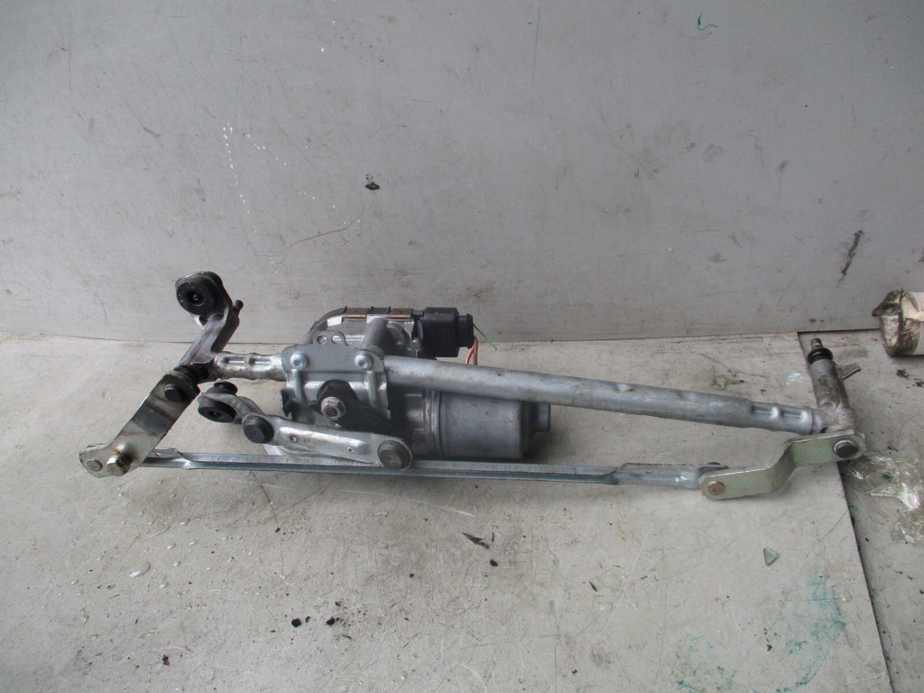 2019 VW VOLKSWAGEN GOLF REAR WINDSCREEN WIPER MOTOR 3397021868 (ref s)