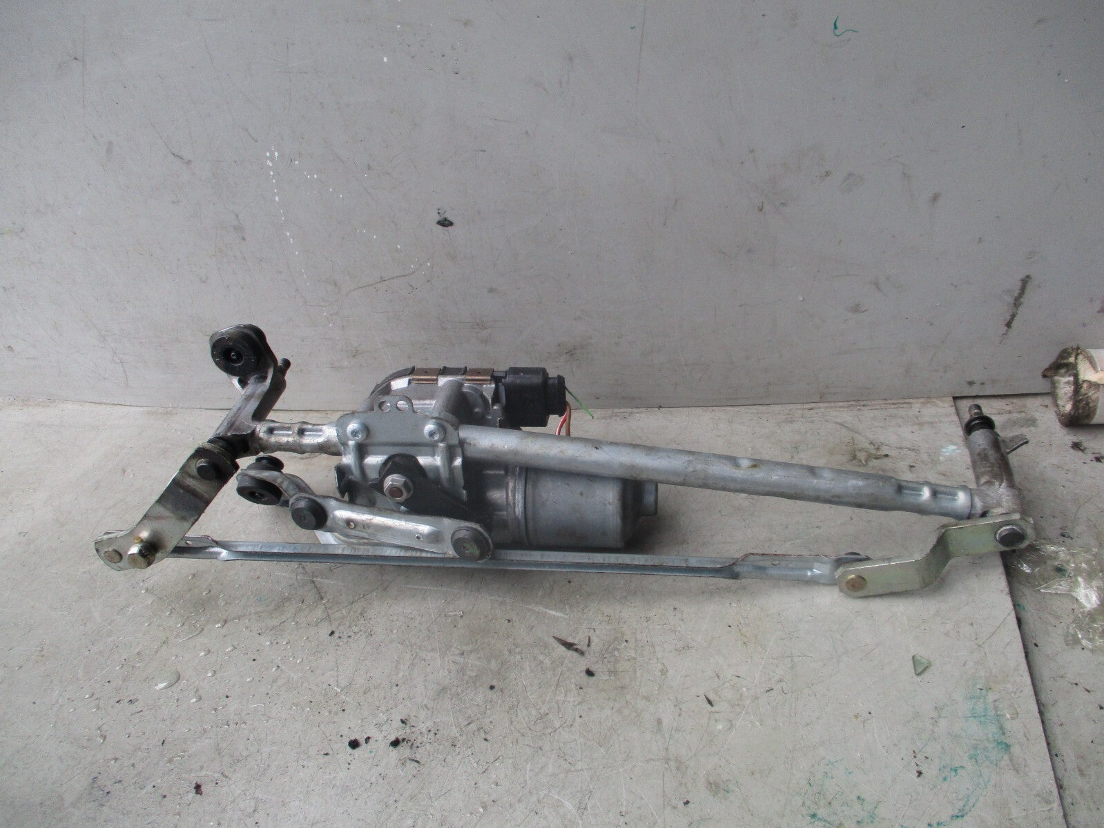 2019 VW VOLKSWAGEN GOLF REAR WINDSCREEN WIPER MOTOR 3397021868 (ref s)
