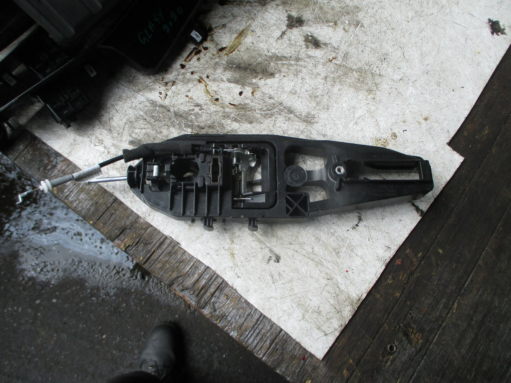 FORD GALAXY MK4 2020 OS DRIVER DOOR HANDLE BRACKET ASSEMBLY EM2B-R224N02-BC