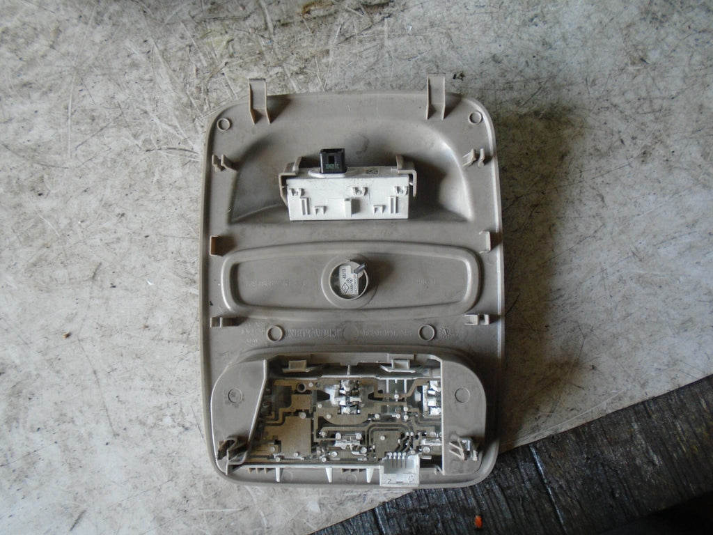 RENAULT CAPTUR 2018 MK1 INTERIOR FRONT ROOF READING LIGHT 739486822