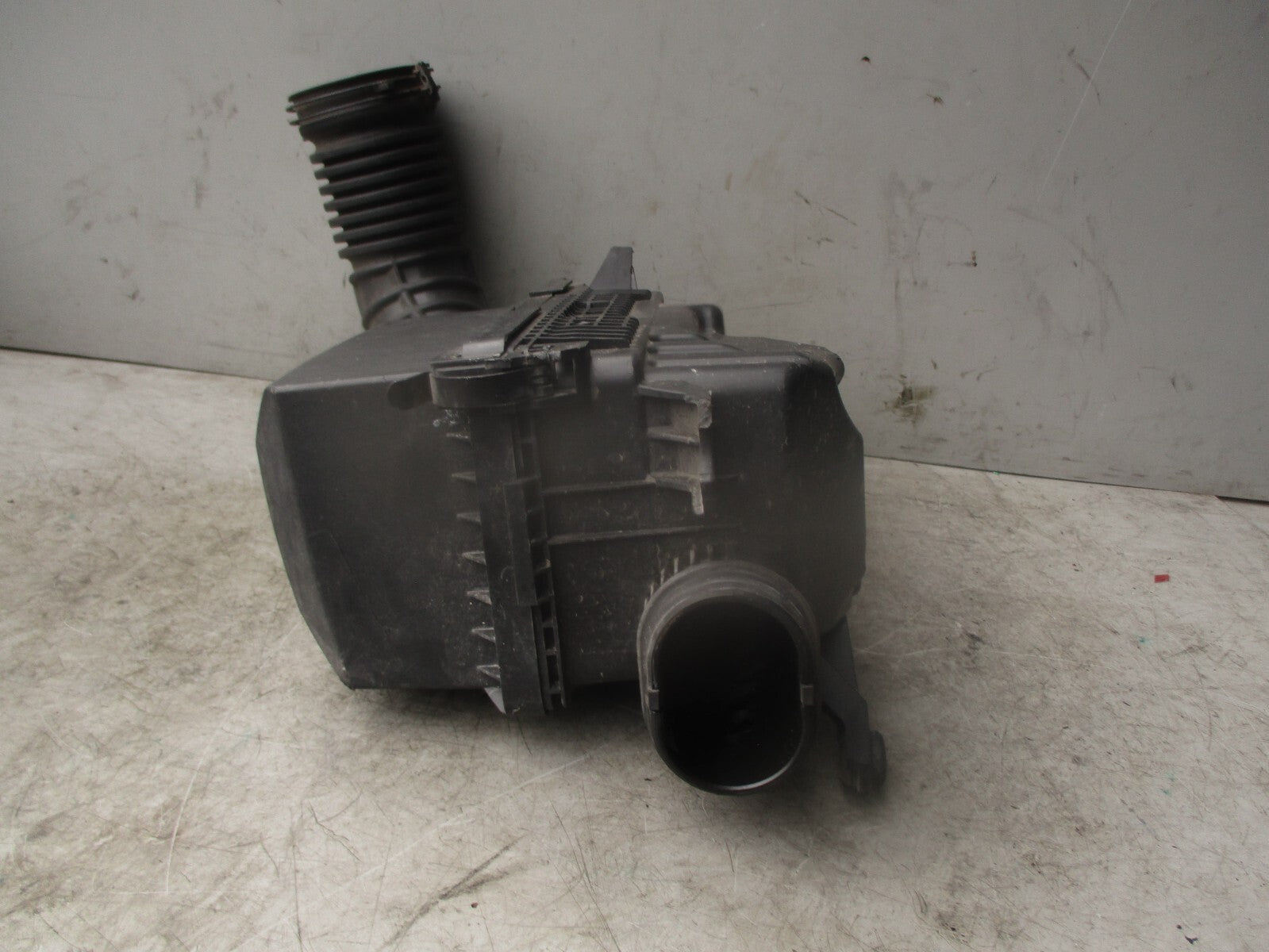 2018 KIA STONIC 1.0 PETROL AIR FILTER HOUSING BOX WITH PIPE HOSE 28110H8120