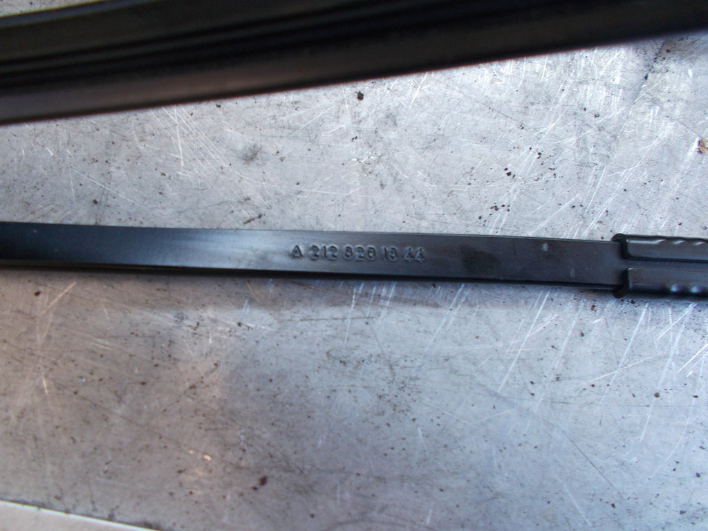 MERCEDES E CLASS W212 2015 WIPER ARMS & BLADE A2128201744 A2128201844