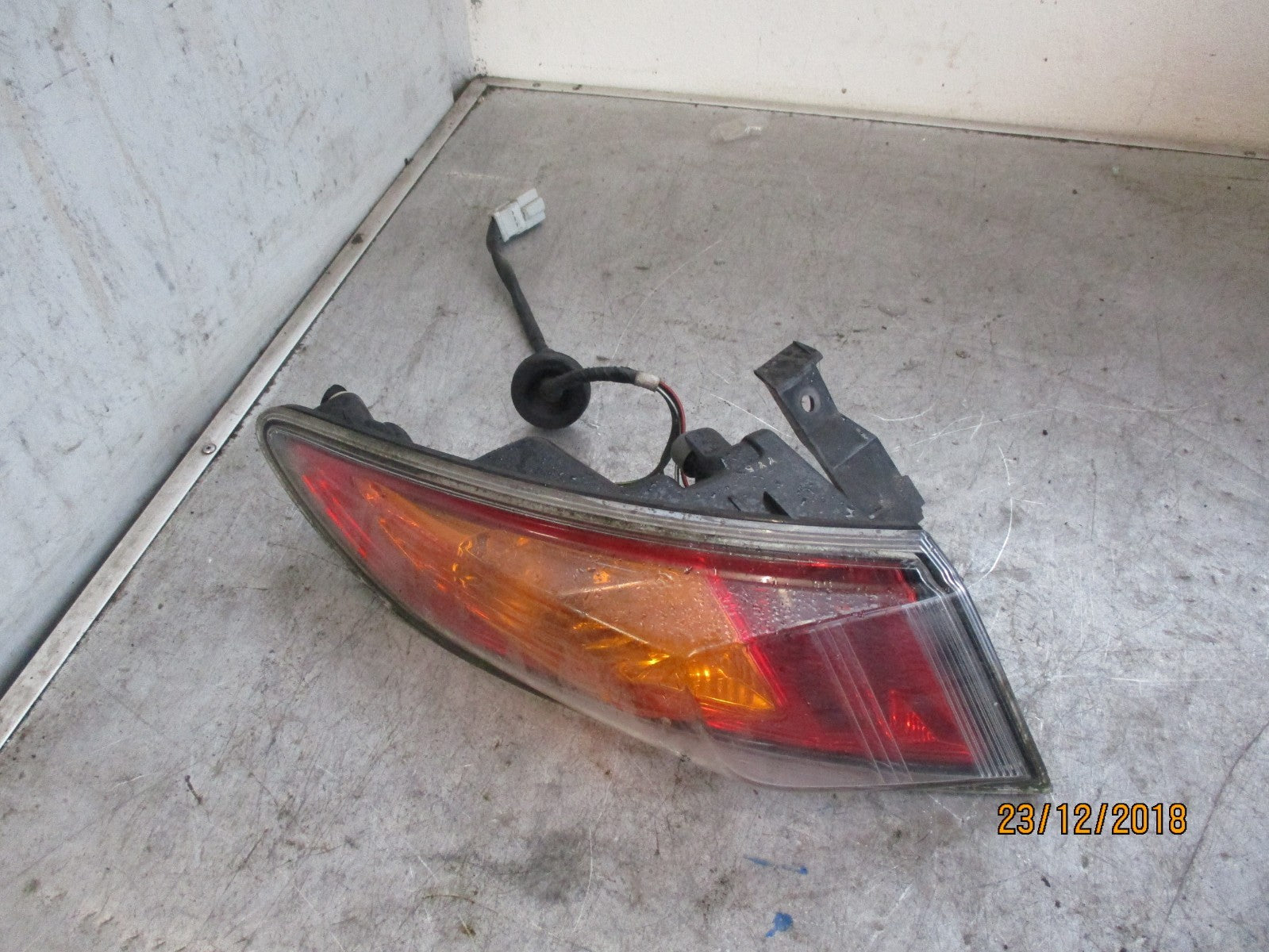 HONDA CIVIC MK8 NSR PASSENGER SIDE OUTER REAR LIGHT