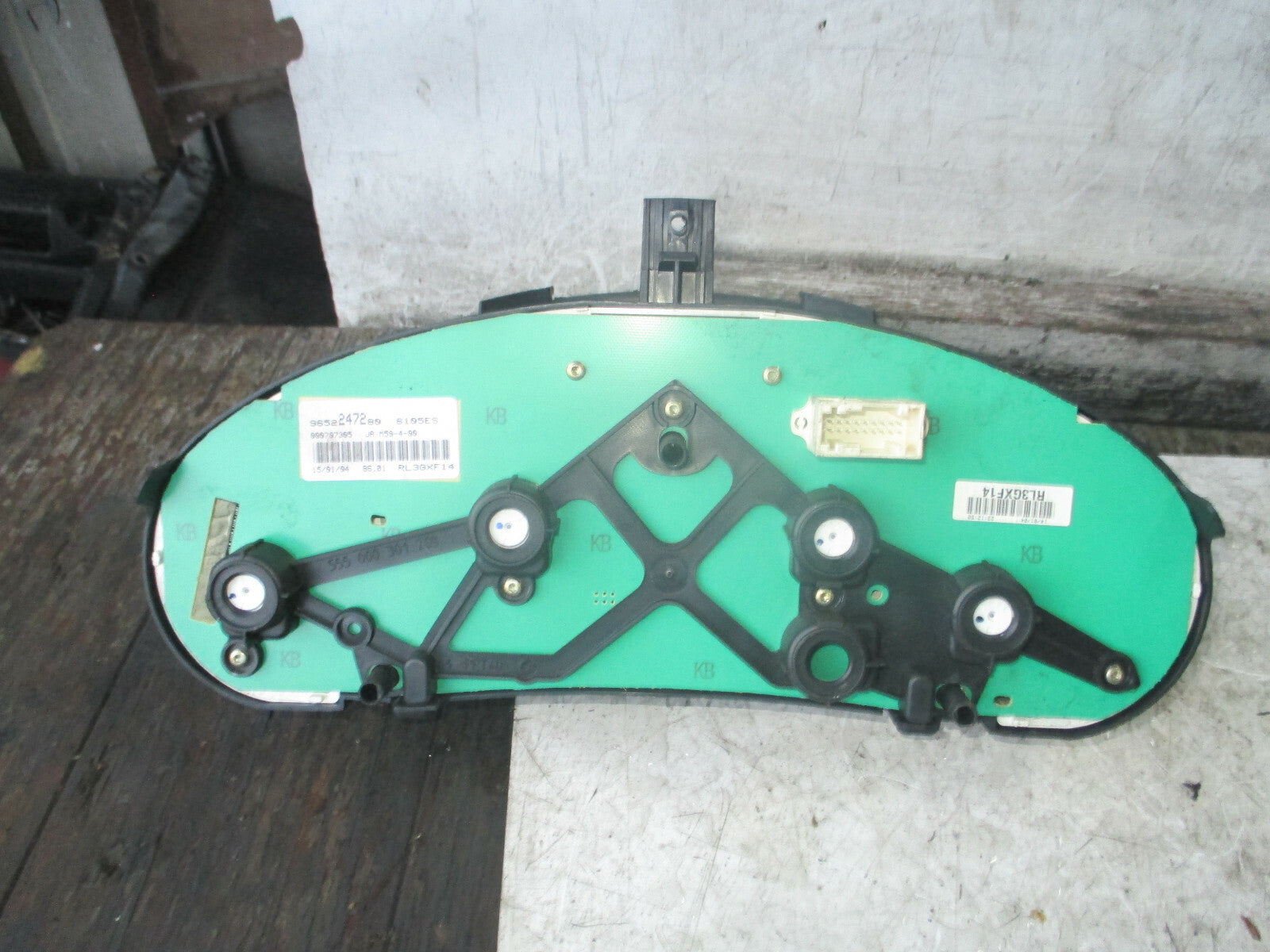 PEUGEOT PARTNER 2004 1.9 DIESEL SPEEDOMETER INSTRUMENT CLUSTER 9652247280