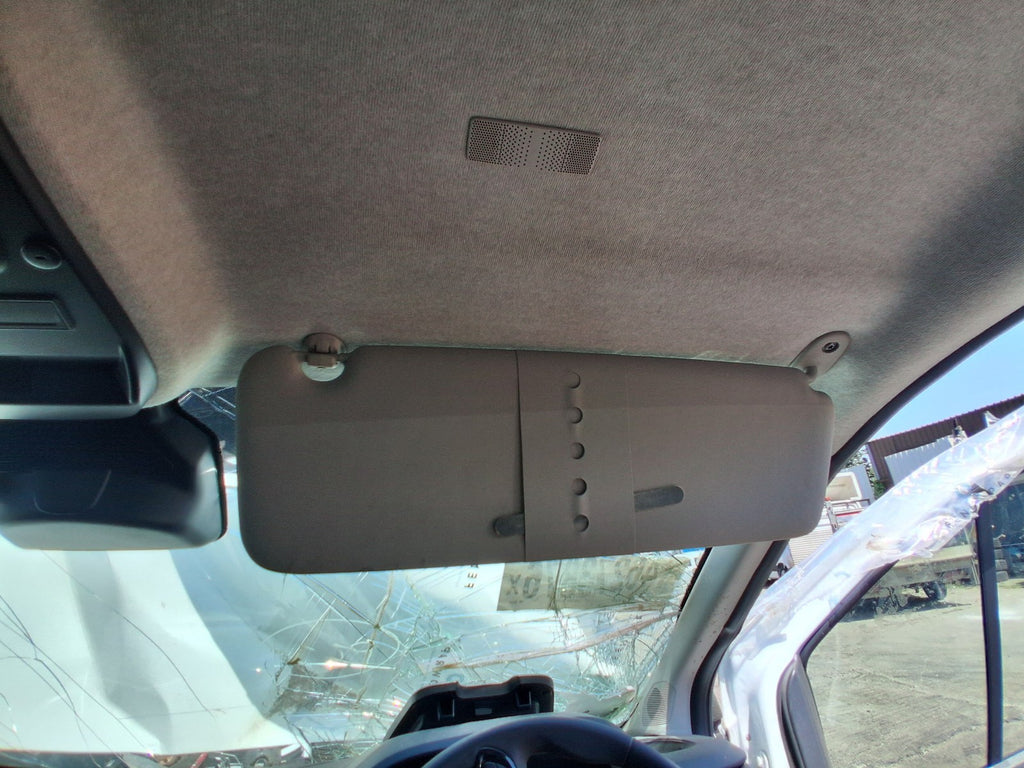 2025 RENAULT TRAFIC X82 MK3 OSF DRIVER SIDE FRONT RIGHT SUN VISOR SHADE