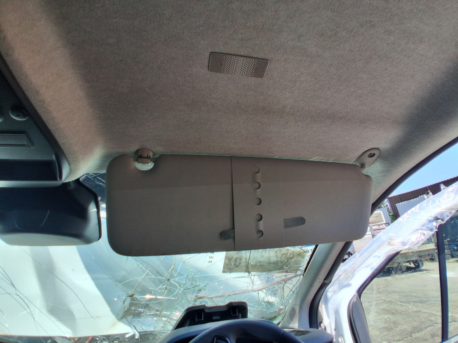2025 RENAULT TRAFIC X82 MK3 OSF DRIVER SIDE FRONT RIGHT SUN VISOR SHADE