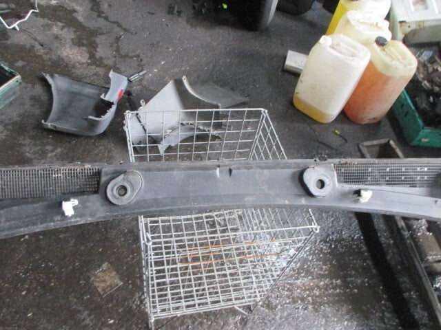 2015 RENAULT TRAFIC B X82 MK2 FRONT WINDSCREEN SCUTTLE PANEL TRIM