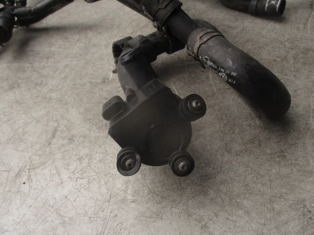 2021 VOLKSWAGEN CRAFTER MK2 2.0 DIESEL COOLANT HOSE & WATER PUMP 2N0121096BM