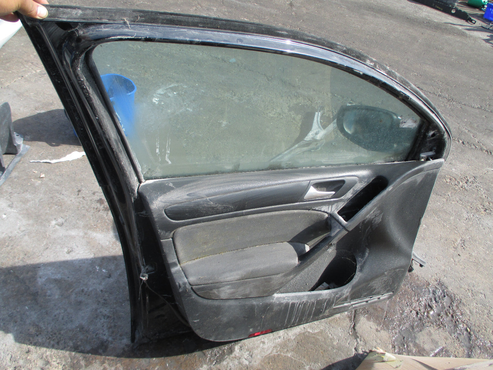 VW VOLKSWAGEN GOLF MK6 2012 NSF PASSENGER FRONT COMPLETE DOOR BLACK