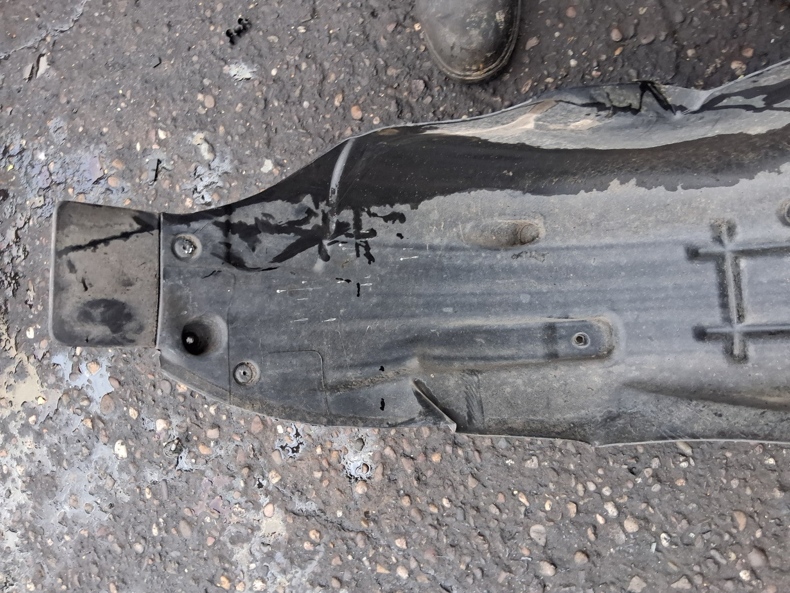 2019 PEUGEOT 5008 MK2 OSF DRIVER SIDE FRONT RIGHT INNER WHEEL ARCH LINER