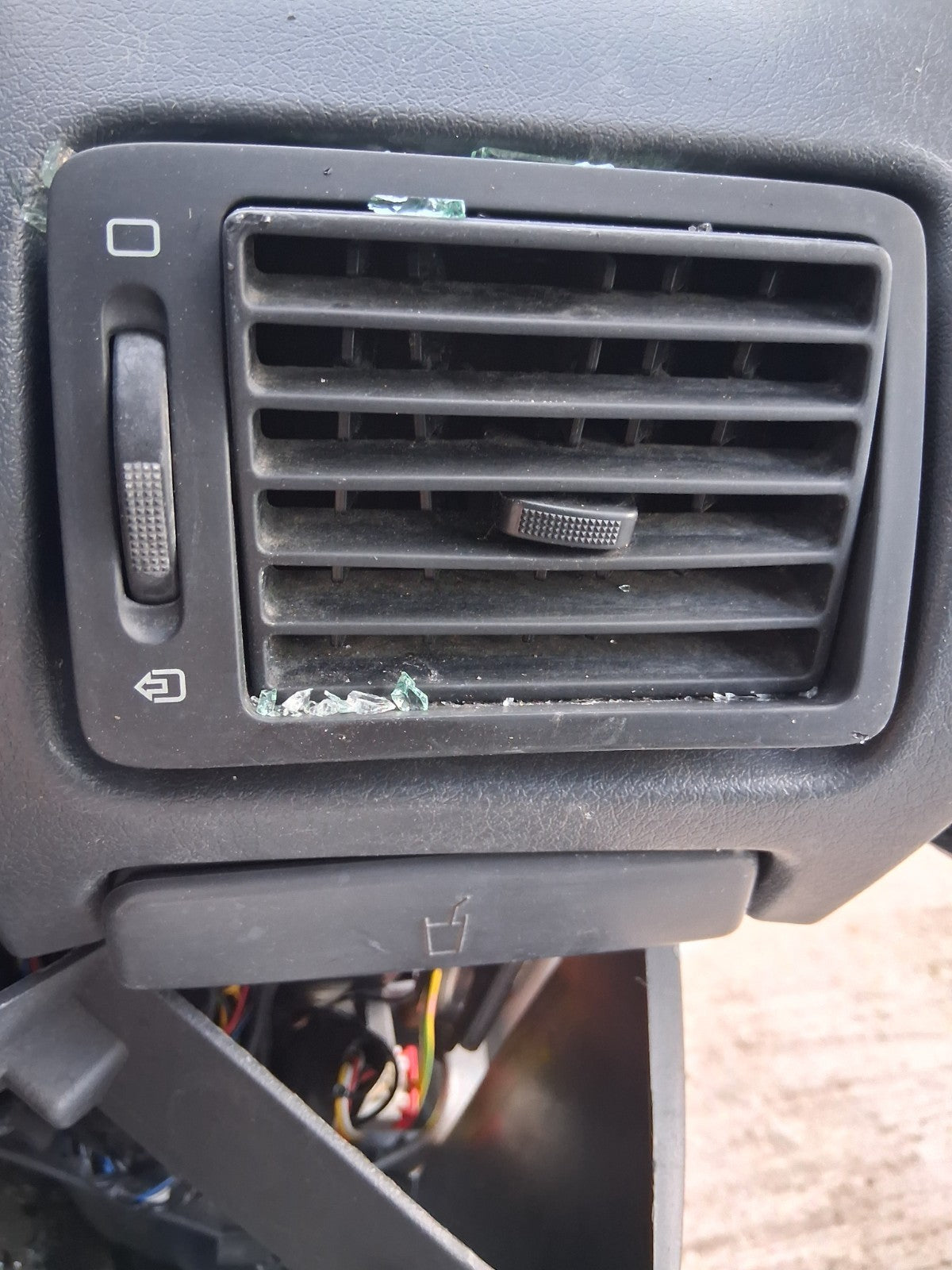 2016 CITROEN DISPATCH MK2 OSF DRIVER SIDE FRONT RIGHT AIR VENT