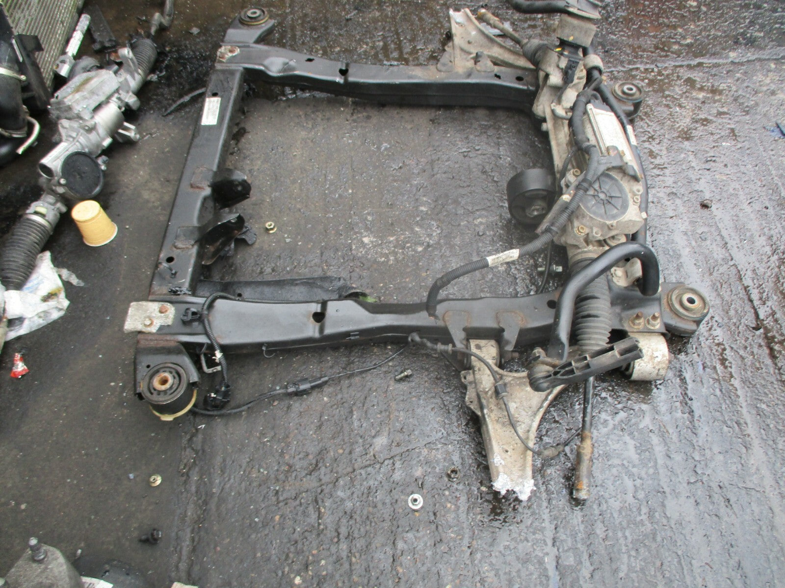 VAUXHALL ASTRA J 2013 FRONT SUB FRAME POWER STEERING RACK 7805177341