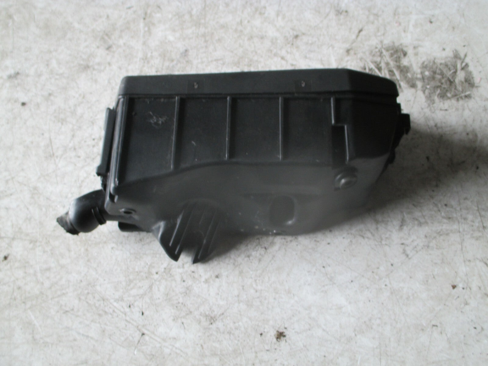 VOLKSWAGEN POLO 2019 AW FUSE RELAY BOX 2Q0927165