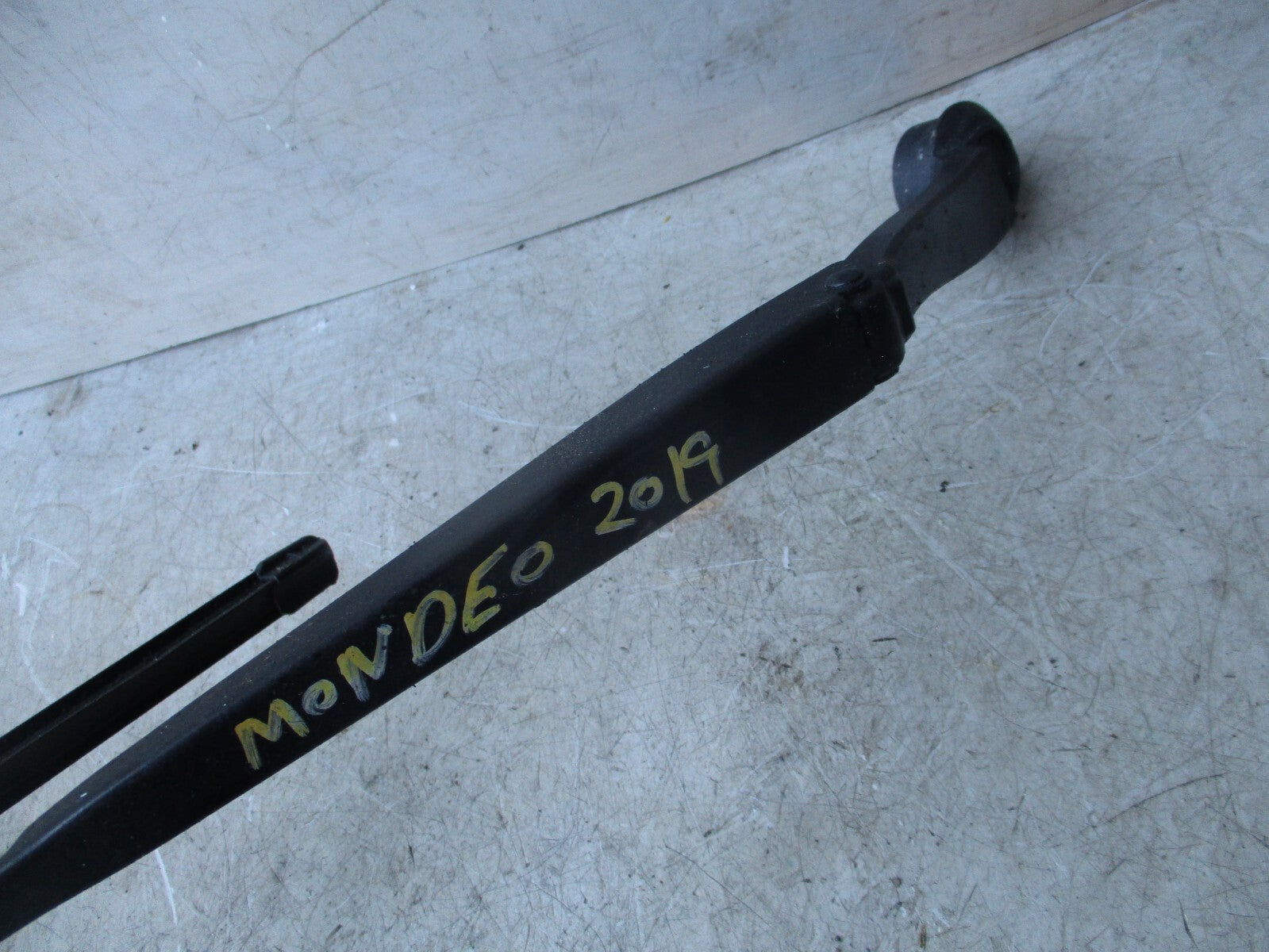 FORD MONDEO MK5 2019 FRONT WINDSCREEN WIPER MOTOR ARM BLADE
