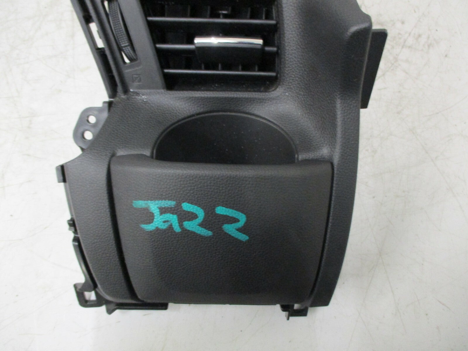 HONDA JAZZ MK4 2018 DASH CUP DRINK HOLDER AIR VENT SURROUND TRIM 77210-T5A-00