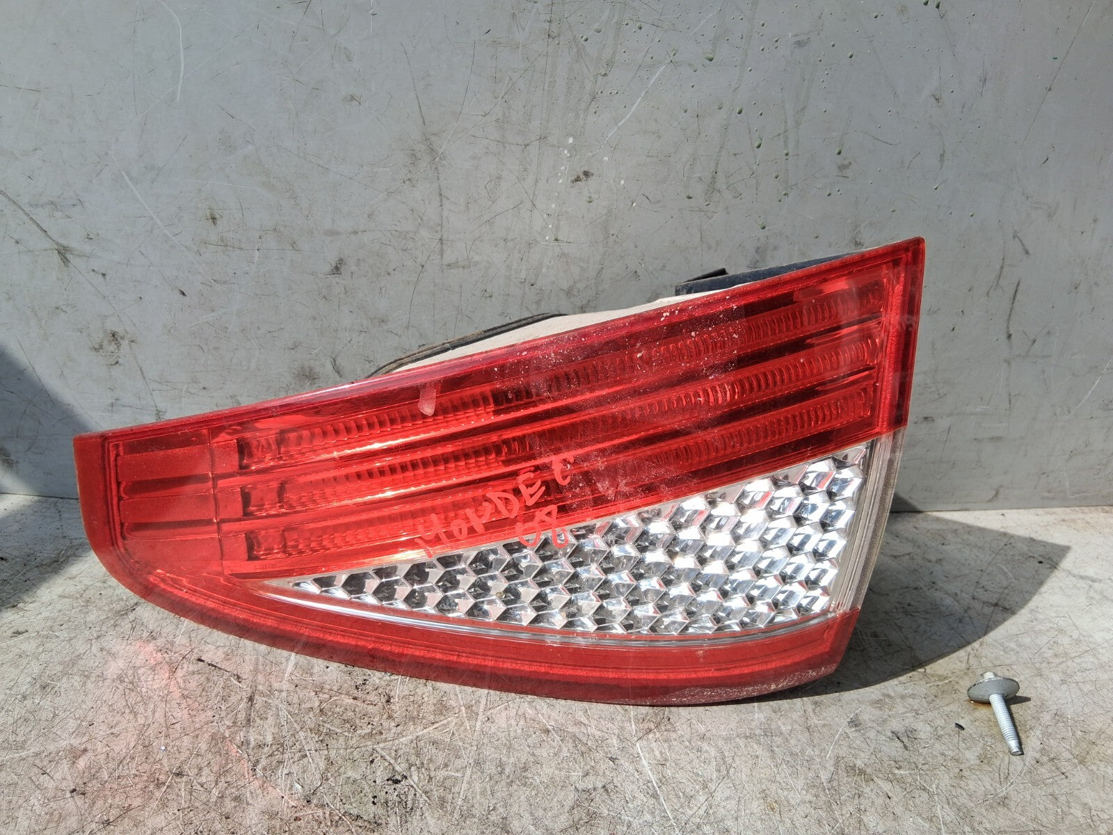 FORD MONDEO MK4 2008 OSR DRIVER SIDE REAR RIGHT OUTER LIGHT 7S7113404