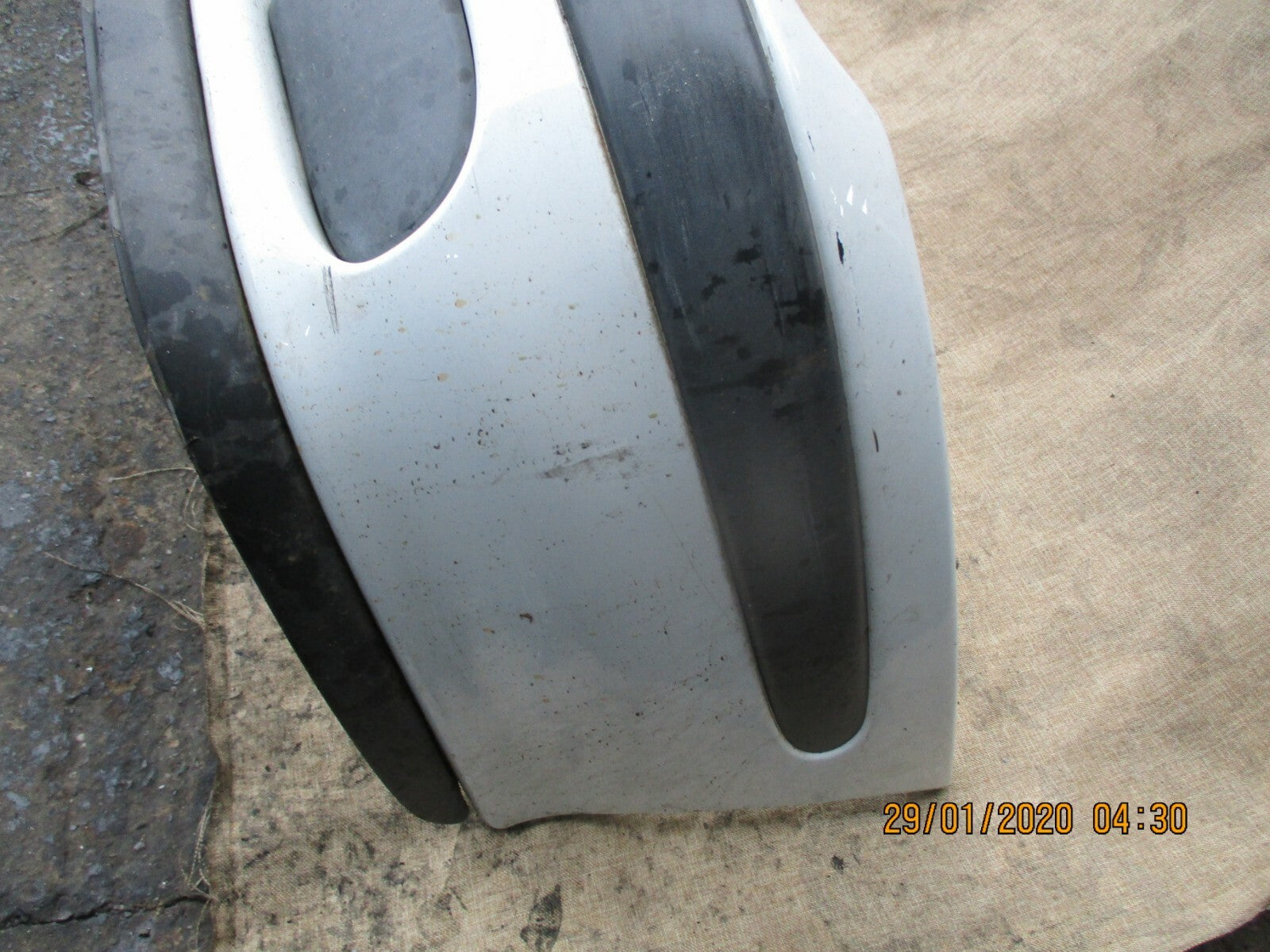 RENAULT MEGANE MK1 HATCHBACK 5 DOOR 1996 FRONT PLASTIC BUMPER IN WHITE