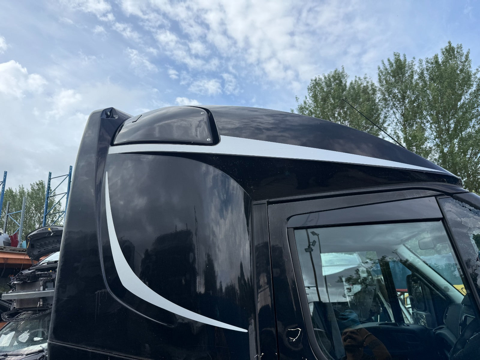 2023 IVECO DAILY MK6 SLEEPER CAB ROOF SLEEPING POD BLACK