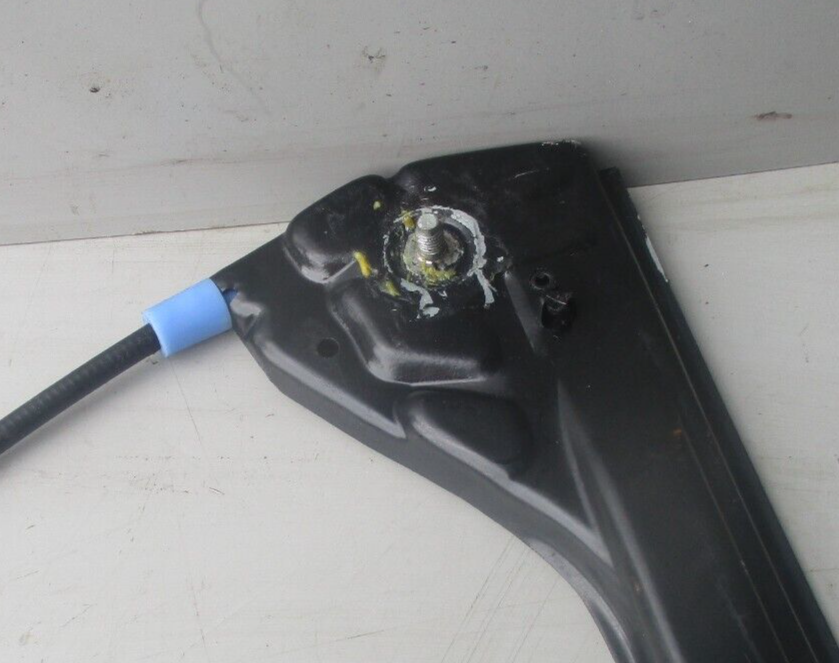 BMW E46 COUPE 3 SERIES NSF PASSENGER FRONT WINDOW MOTOR REGULATOR 676283620630