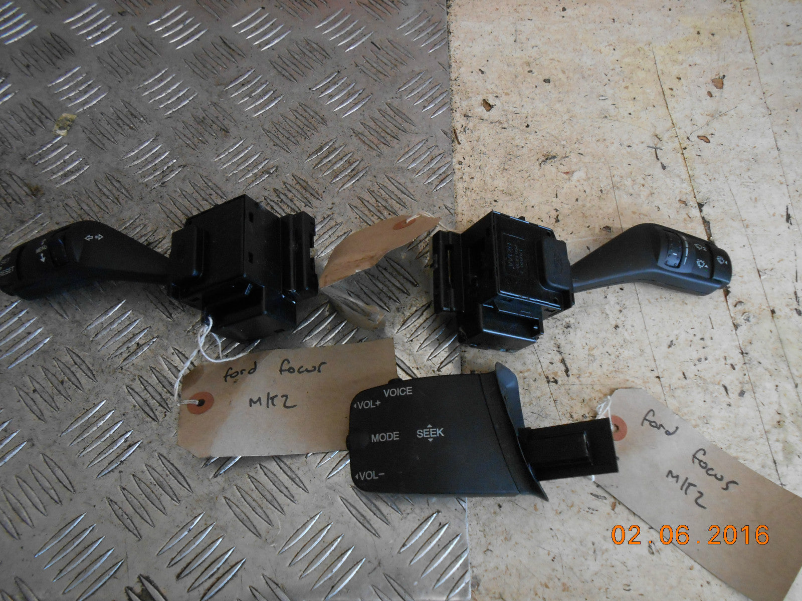FORD FOCUS MK2 2007 INDICATOR WIPER MENU SEEK STALK SET 4M5T-17A553 4M5T-13335