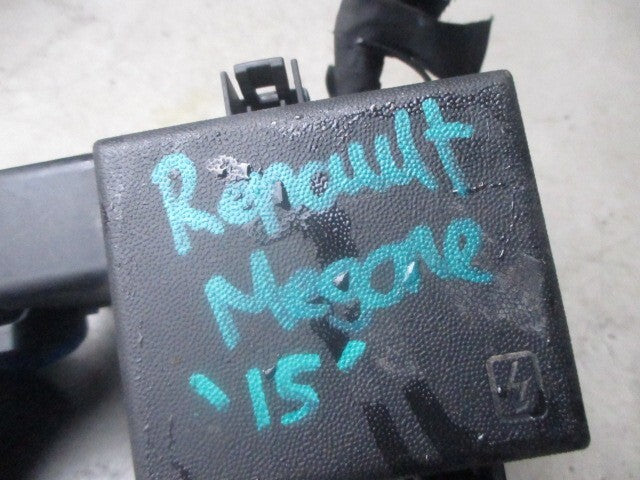 2015 RENAULT MEGANE FUSE RELAY FUSE BOX 6351-1832