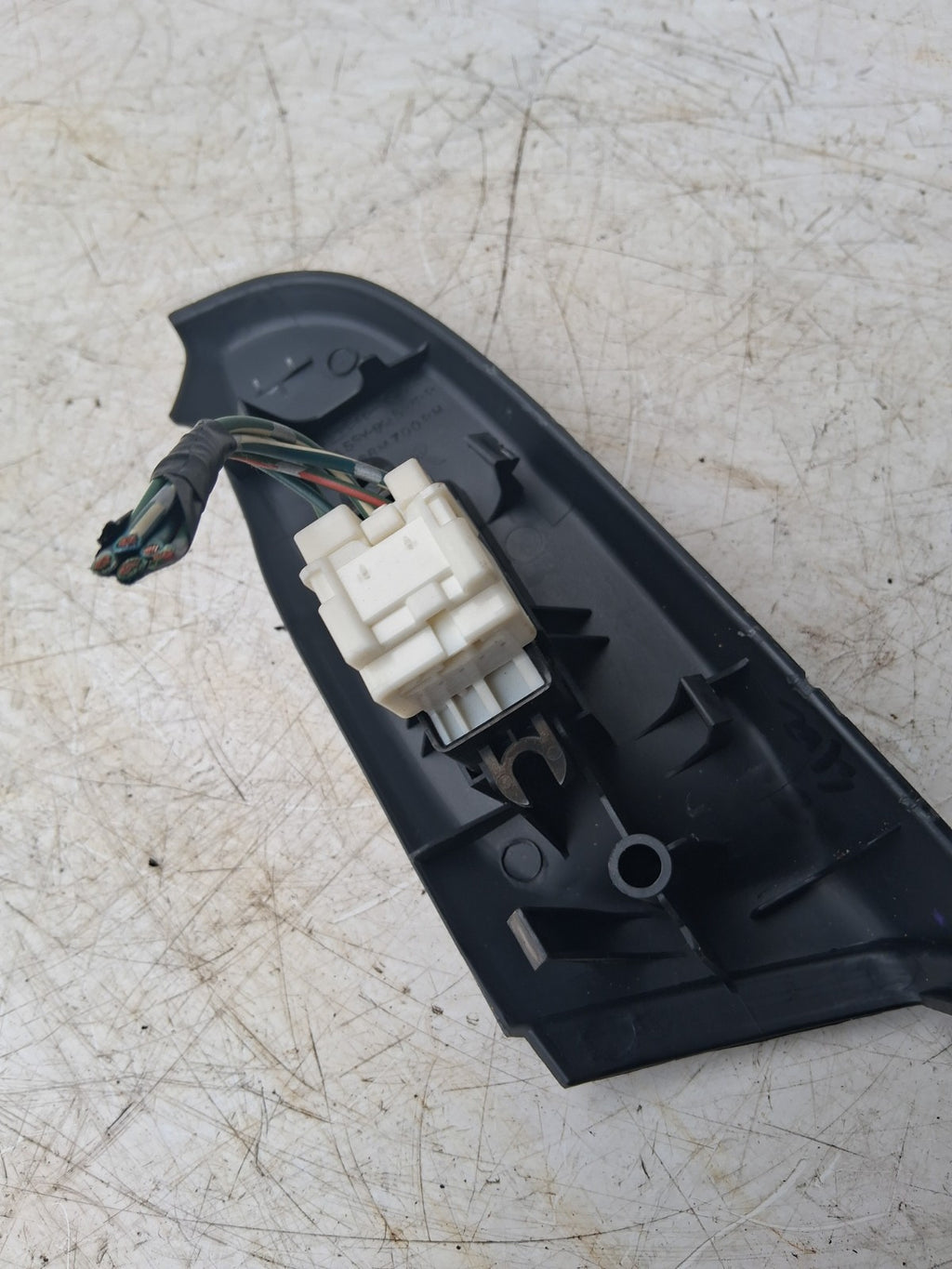 2005 NISSAN ALMERA OSR OFF RIGHT DRIVER SIDE REAR WINDOW SWITCH 82960BM700RH
