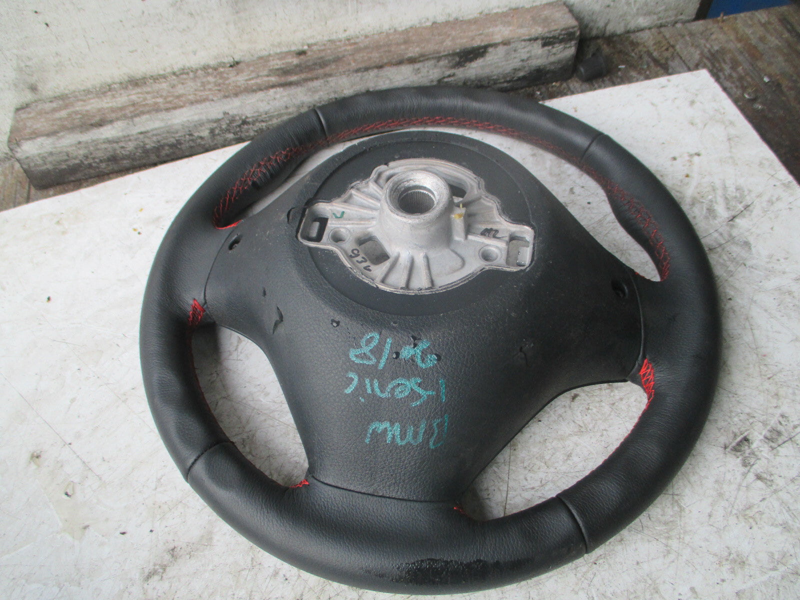 BMW 1 SERIES F20 2018 3 SPOKE MULTIFUNCTION STEERING WHEEL 62560184