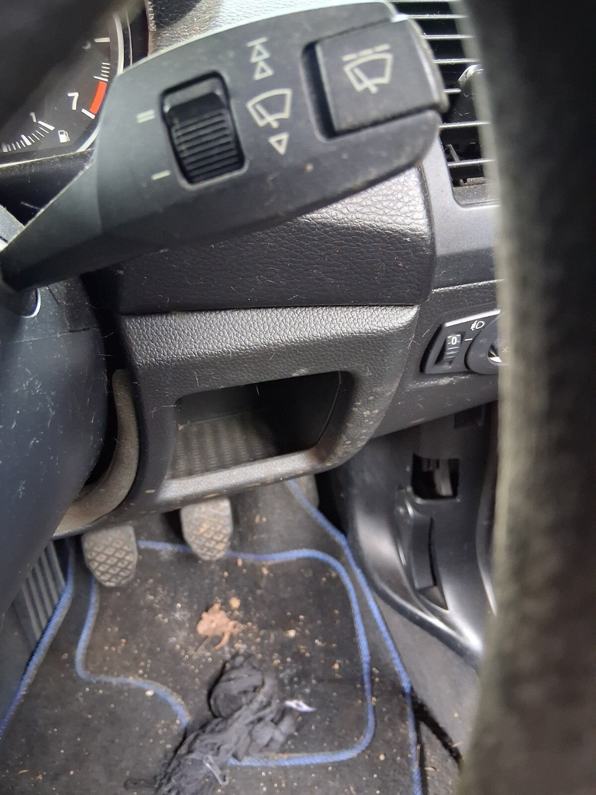 2011 BMW 1 SERIES INDICATOR WIPER STALK SWITCH WITH SQUIB