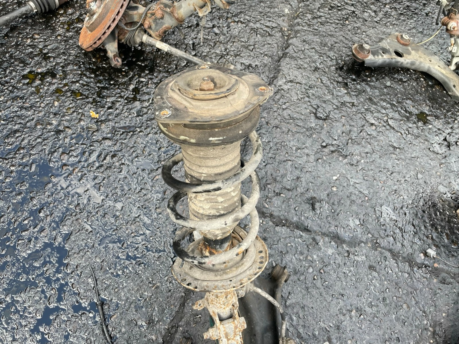 2013 RENAULT KANGOO MK2 1.5 DIESEL OS DRIVER SIDE SHOCK SPRING HUB LEG ARM