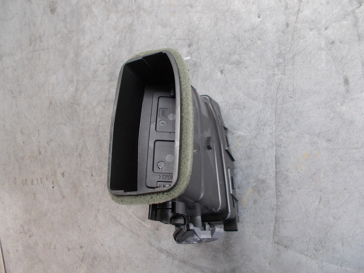 NISSAN MICRA K12 2004 MK3 NS PASSENGER SIDE AIR VENT 68751 AX600 PJ05