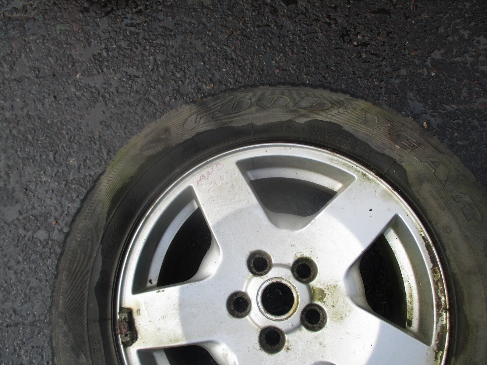 LANDROVER FREELANDER MK1 2002 18 INCH ALLOY WHEEL WITH TYRE 255/60R18