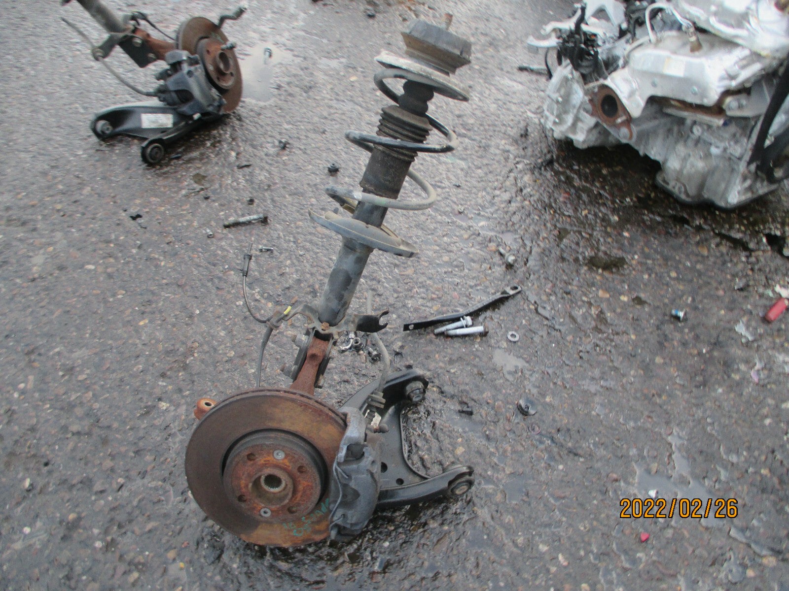 DACIA SANDERO 2017 MK2 1.0 PETROL OSF DRIVER FRONT SHOCK SUSPENSION CALIPER HUB
