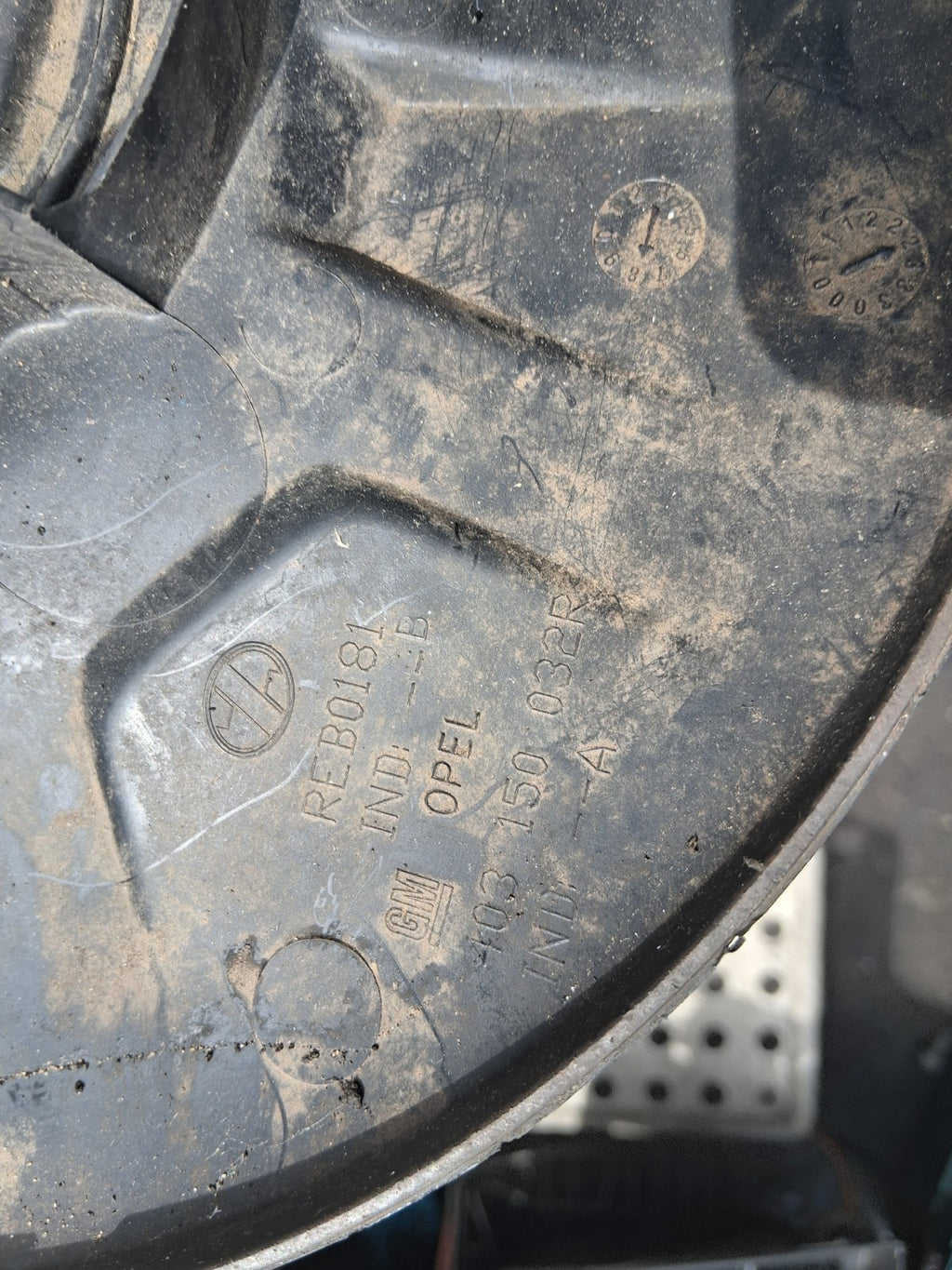 2023 RENAULT MASTER MK3 CENTRE WHEEL CAP 403150031R