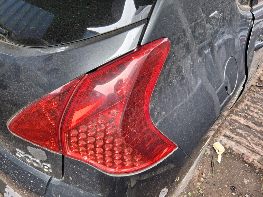 2012 PEUGEOT 3008 MK1 PRE FACELIFT OSR DRIVER SIDE REAR OUTER TAIL LIGHT