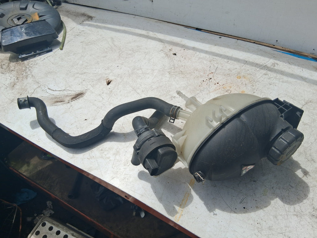 MERCEDES BENZ C CLASS W204 2015 COOLANT WATER EXPANSION TANK