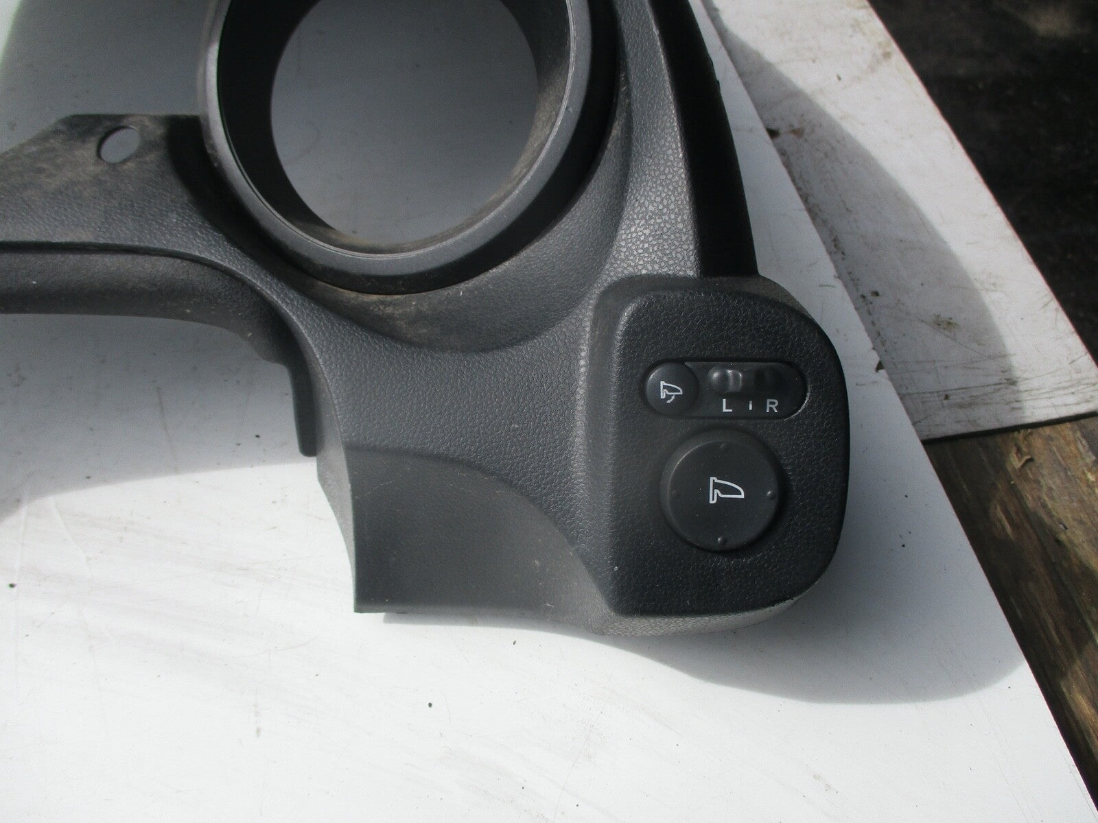 HONDA JAZZ MK3 2014 CENTE DASH SPEEDOMETER SURROUND 77200 TF0 00
