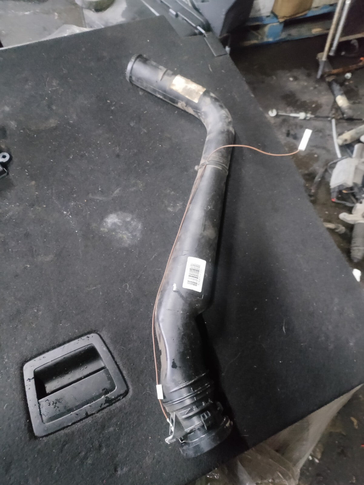 2021 MERCEDES BENZ SPRINTER W907 DIESEL FUEL FILLER NECK PIPE A9104710600