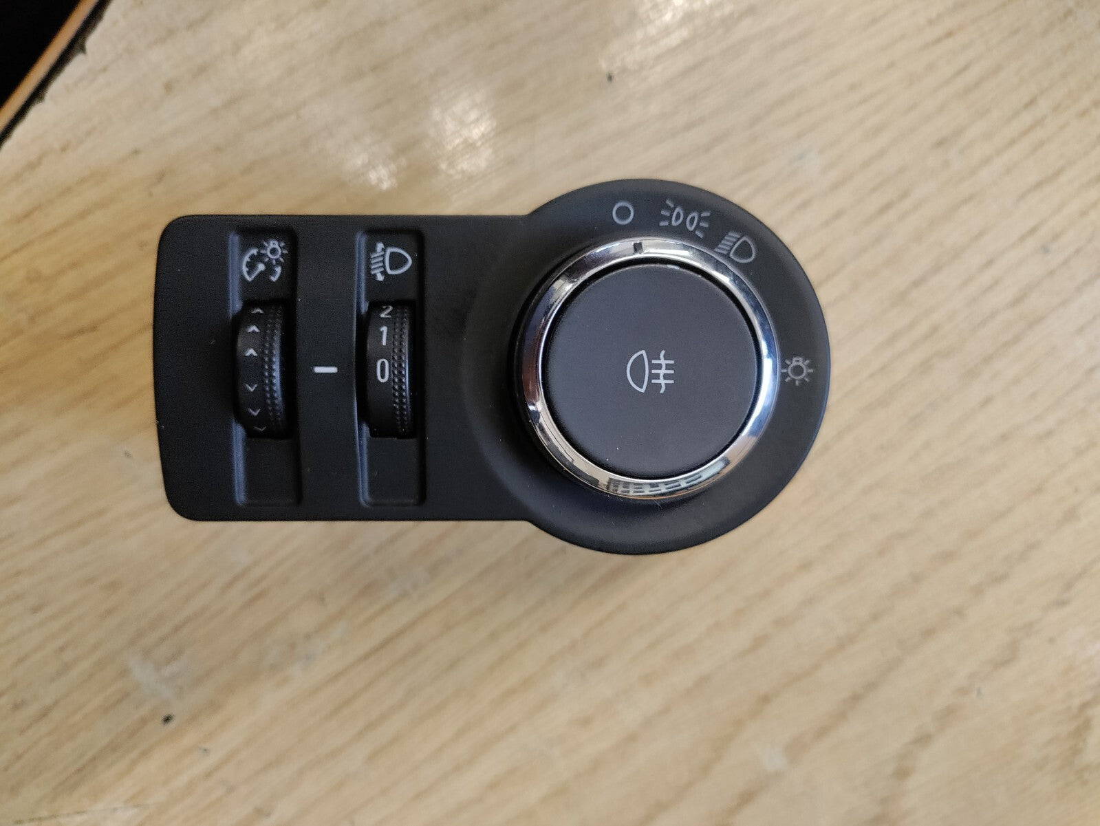 2010 VAUXHALL ASTRA J MK6 HEADLIGHT CONTROL SWITCH 13268697