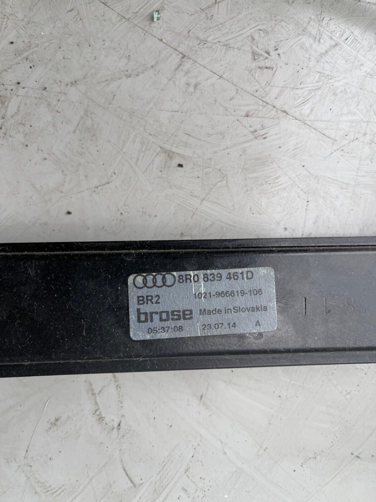AUDI Q5 PASSENGER SIDE REAR WINDOW MOTOR REGULATOR 8R0839461D