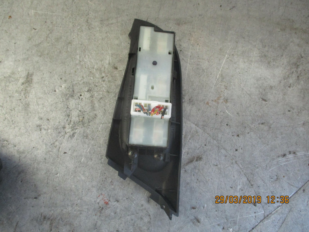 NISSAN ALMERA 2003 OSF DRIVER SIDE FRONT WINDOW CONTROL SWITCH PANEL 9664981980