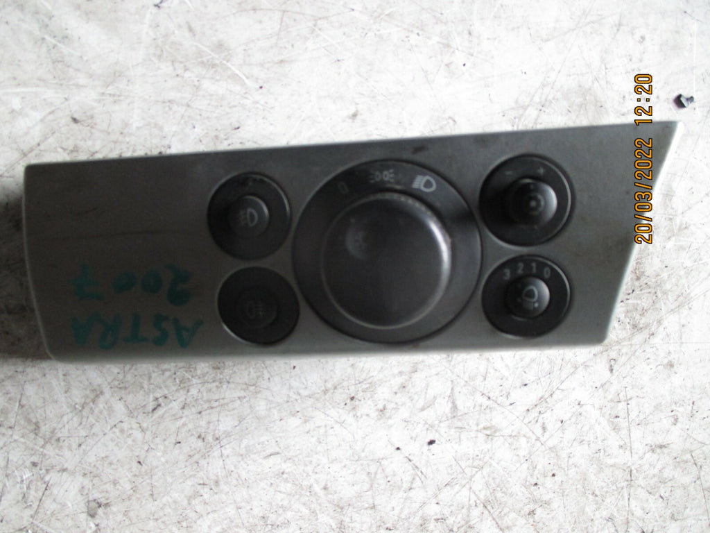 VAUXHALL ASTRA H 2007 MK5 FOG HEADLIGHT CONTROL SWITCHES 13124865