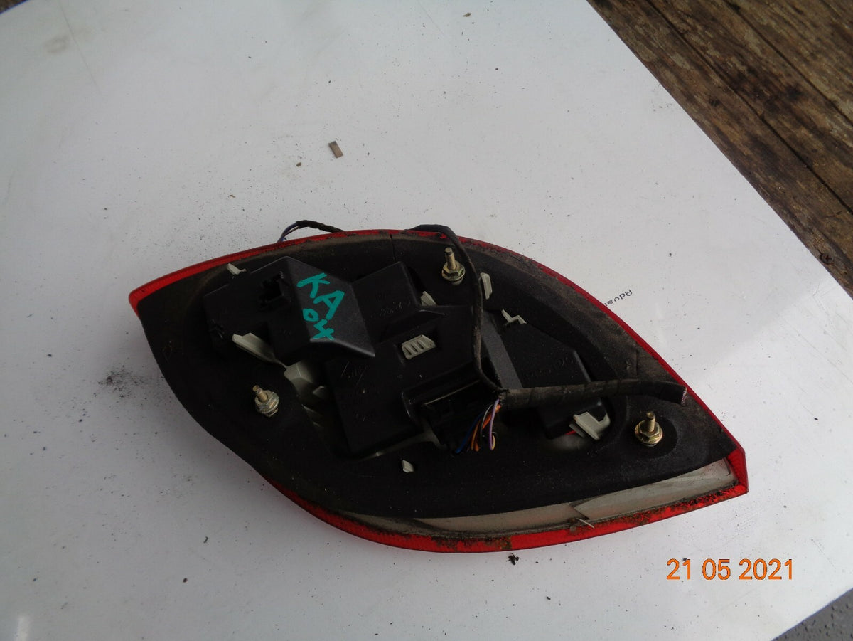 FORD KA MK1 2004 OSR DRIVER SIDE REAR BRAKE TAIL LIGHT CLUSTER ASSEMBLY UNIT