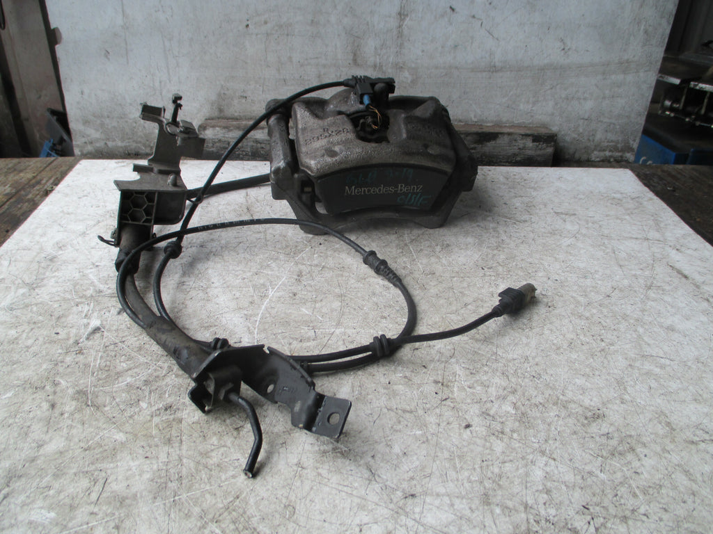 MERCEDES GLA X156 MK1 180 1.6 PETROL OSF DRIVER SIDE FRONT BRAKE CALIPER