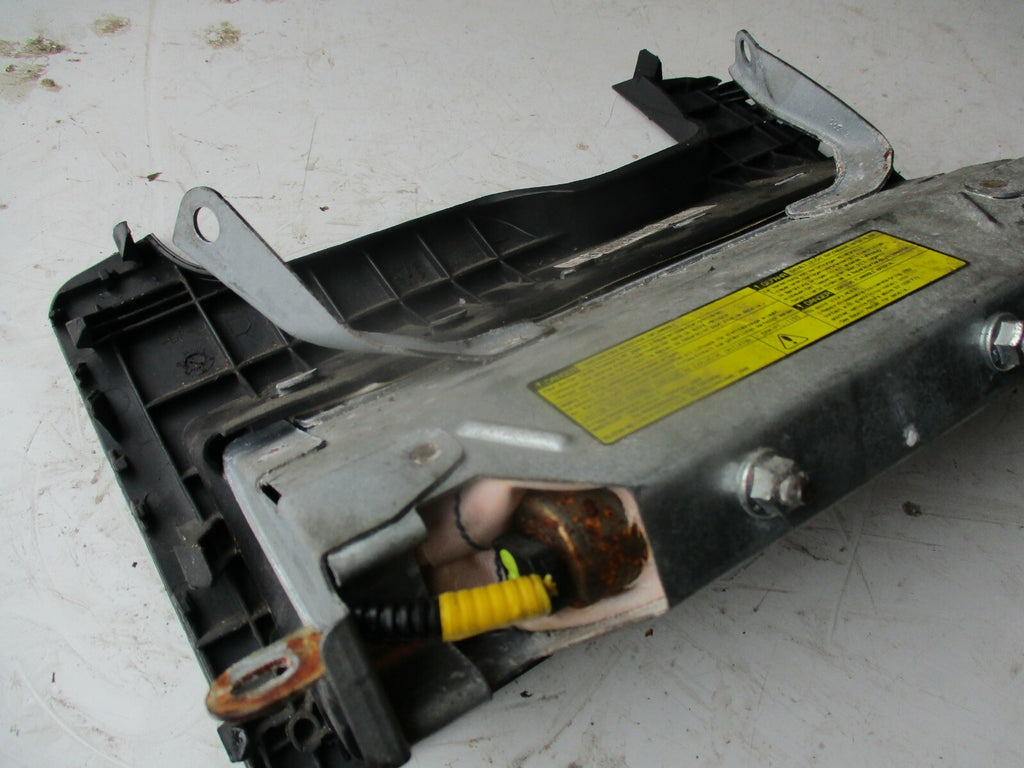 TOYOTA YARIS MK2 2009 NS PASSENGER SIDE KNEE DASH BAG 30547710FKAAD 305477