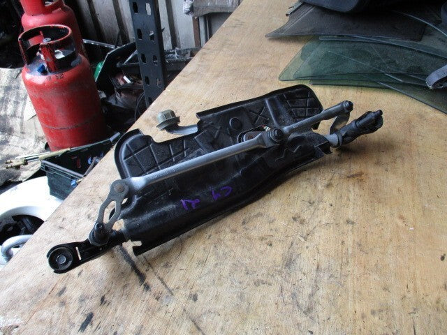 CITROEN C4 MK3 2021 FRONT WINDSCREEN WIPER MOTOR LINKAGES 9824534680