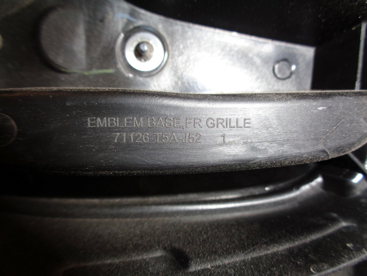 HONDA JAZZ MK4 LOWER GRILL AND UNDERTRAY AIR GUIDE 71115TARG5