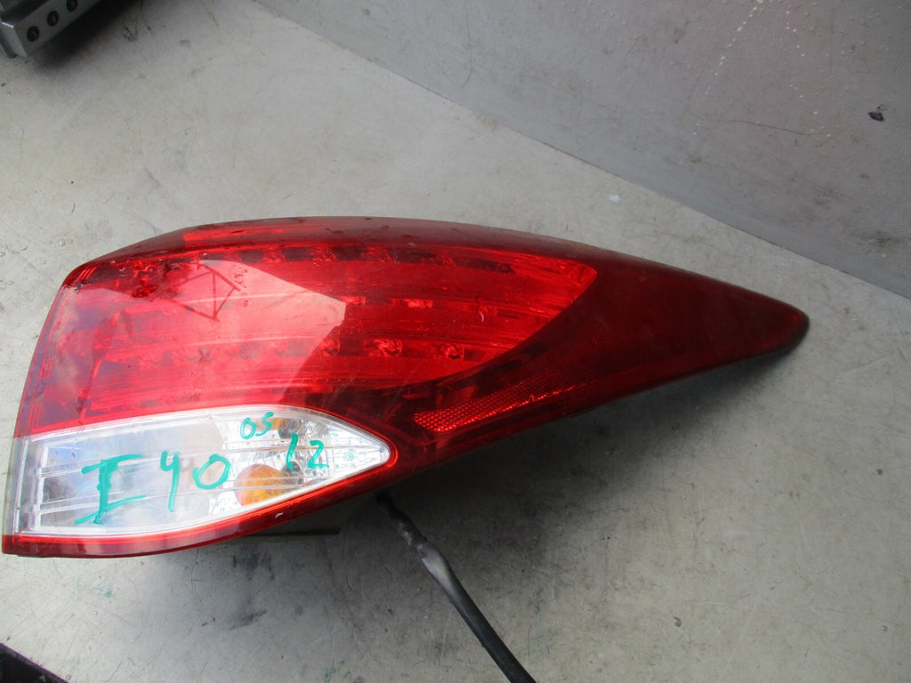 2012 HYUNDAI I40 1.7 DIESEL OSR DRIVER SIDE TAIL LIGHT 924023Z000